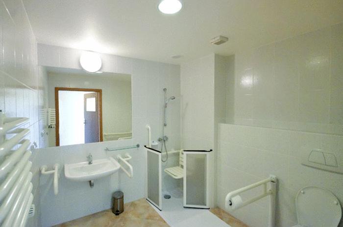 Hotel A4 Mop Kepnica Jaworzno Ruang foto