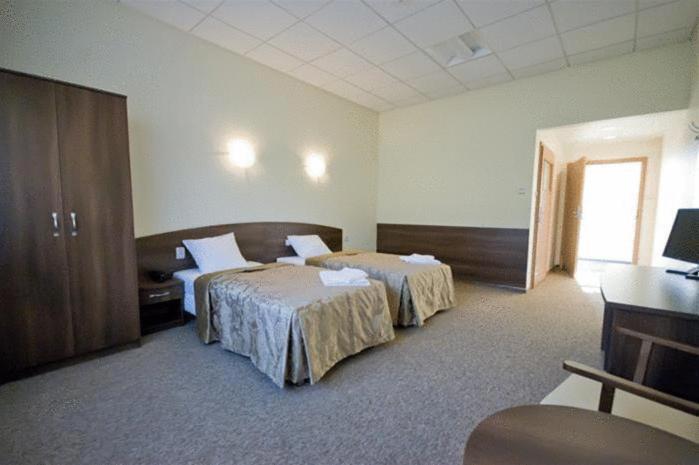 Hotel A4 Mop Kepnica Jaworzno Ruang foto