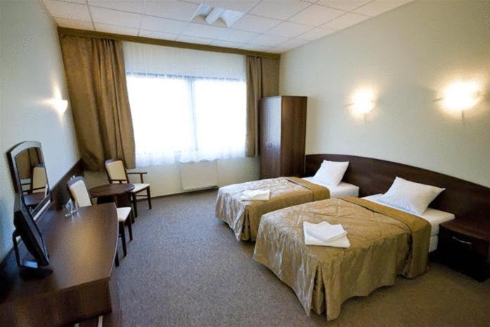 Hotel A4 Mop Kepnica Jaworzno Ruang foto