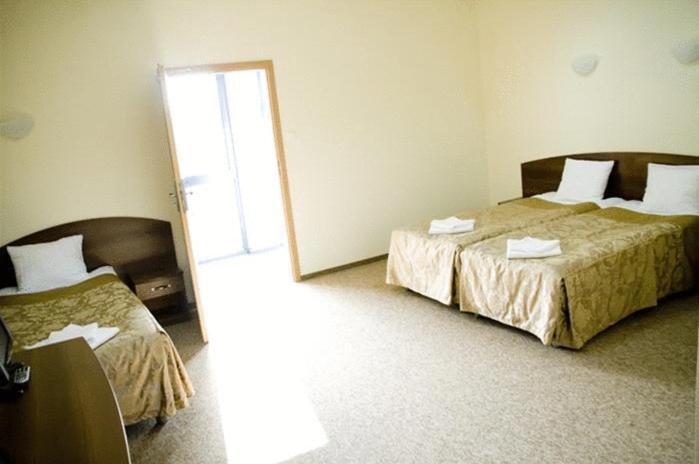 Hotel A4 Mop Kepnica Jaworzno Ruang foto